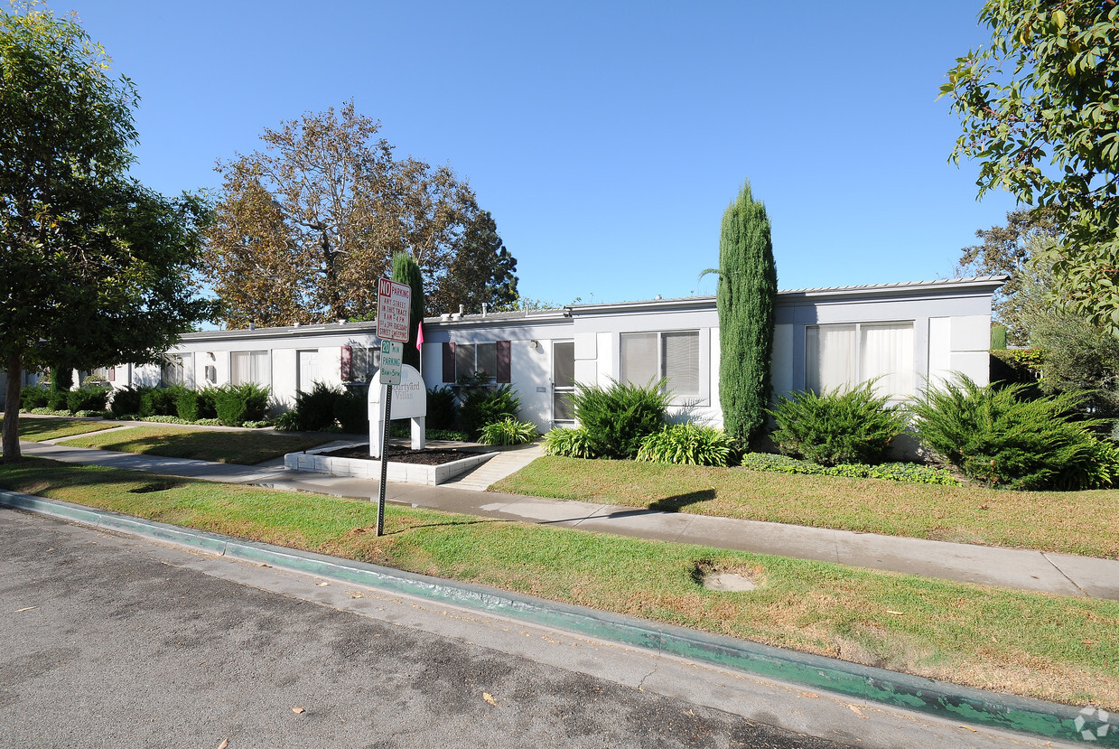 Primary Photo - Courtyard Villas