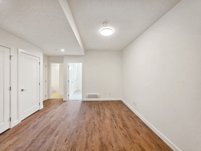 Building Photo - 9735 Huxbury Dr NE