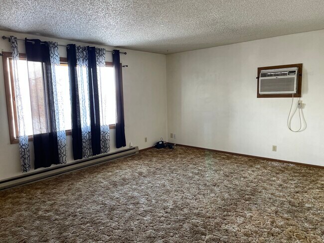 Living Room - 18 American Ln