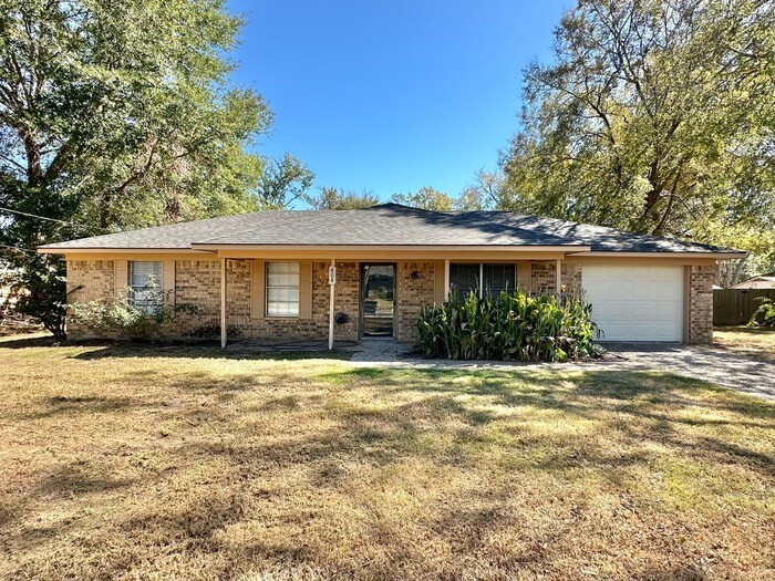 Primary Photo - Tour Today! 3 Bedroom 2 Bathroom in WISD!