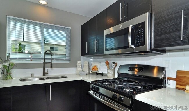 Foto del edificio - 3744 Bancroft St