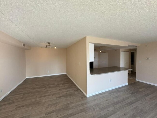 Foto del edificio - 16400 N Park Dr