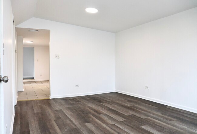 Foto del edificio - 2502 W 46th St