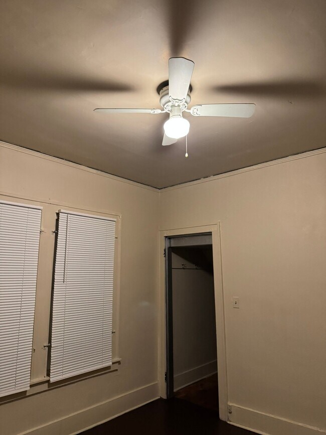 Foto del edificio - 5036 Dailey Ave