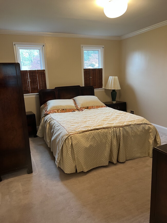 Building Photo - 7902 Richfield Rd