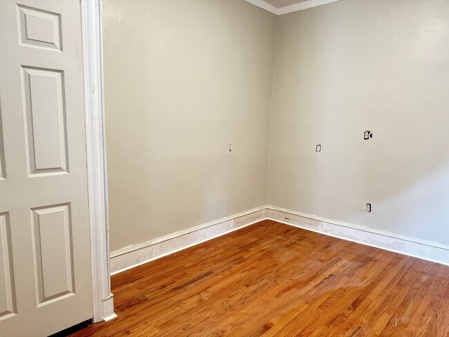 Building Photo - 235 S 45th St
