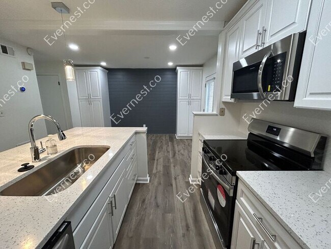 Foto del edificio - 160 Lablanc Way NW