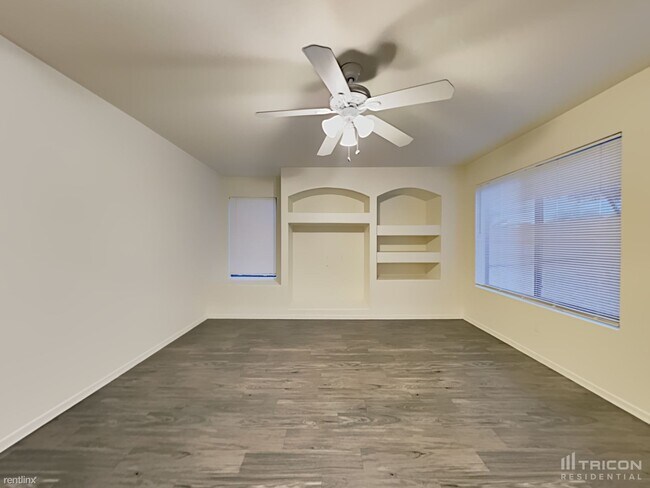 Building Photo - 12746 W Hollyhock Dr