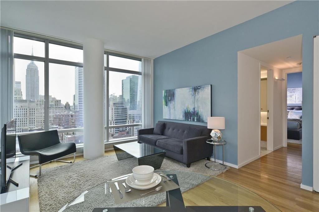 Primary Photo - 38 W 48th St