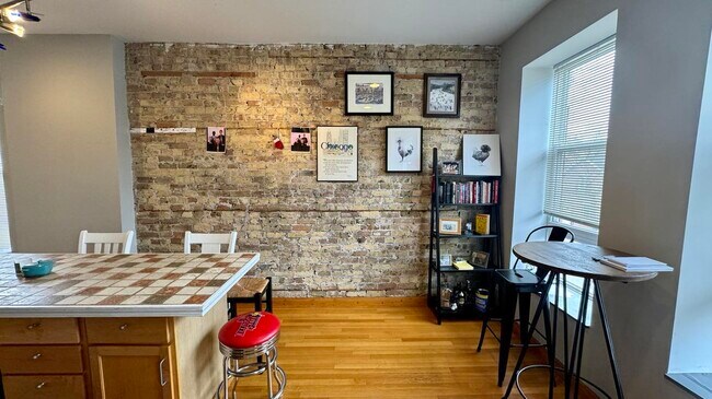 Foto del edificio - 1453 W Cortez St