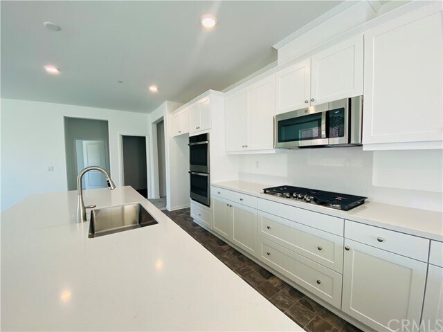 Foto del edificio - 1646 Sunny Height Ln