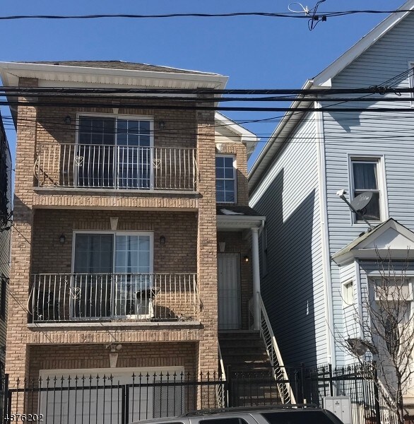 Foto del edificio - 147 Sherman Ave