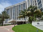 Foto principal - 10275 Collins Ave