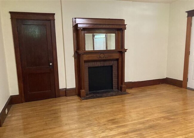 Building Photo - 137 Merriam Ave