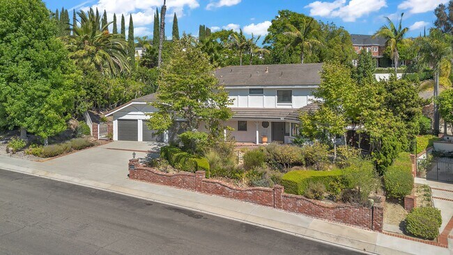 Building Photo - 26232 Glen Canyon Dr