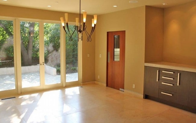 Building Photo - 2151 Green Acres Ln