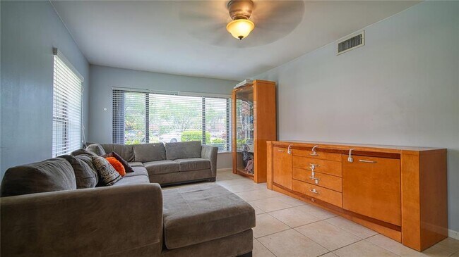 Foto del edificio - 11101 SW 15th Mnr