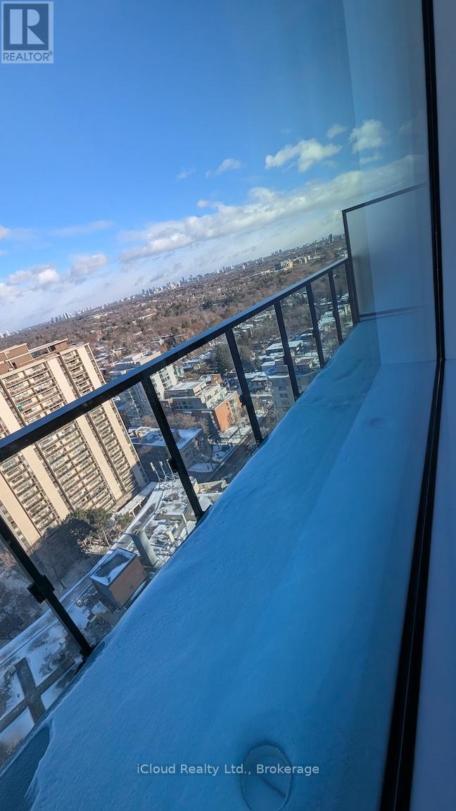 Photo du bâtiment - 120 Broadway Ave