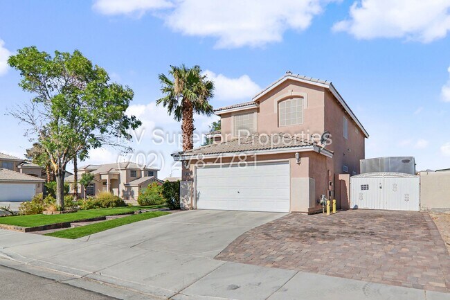 Foto del edificio - NW!! 4 bedrooms!! Bed & Bath DownStairs!!! RV Parking!!! Synthetic Grass Front yard!! Real Grass ...
