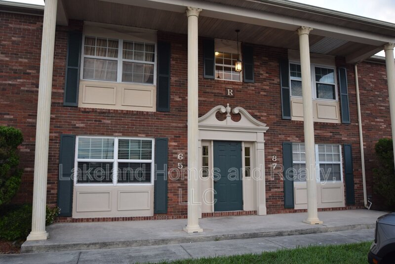 Foto principal - 1920 E Edgewood Dr
