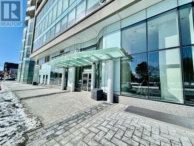 Photo du bâtiment - 805 Carling Ave
