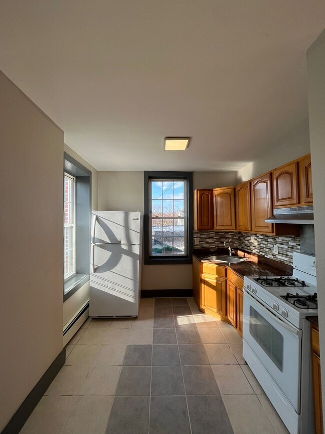 Building Photo - 50 Atlantic St