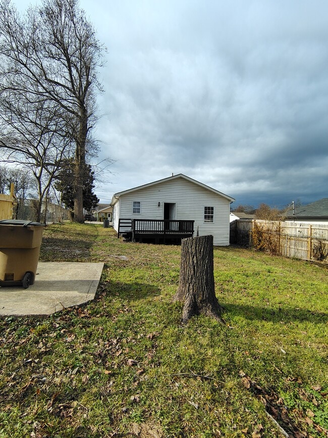 Building Photo - 1706 23rd Ave N