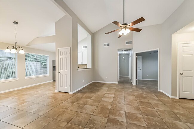Building Photo - 18515 Meadows Way Dr
