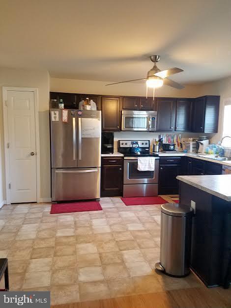 Building Photo - 20 Sandy Ln