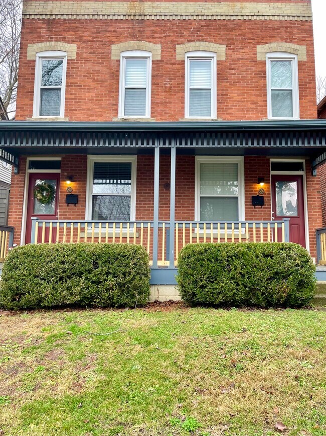 Foto del edificio - 556 Bradley St