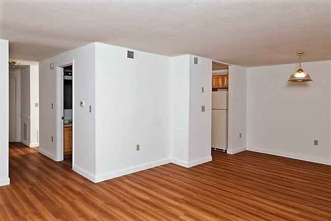 Interior Photo - Nashua Investors