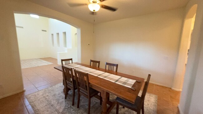 Foto del edificio - Horse Property in QC