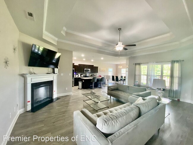 Building Photo - 3 br, 2 bath House - 112 Village Creek Drive
