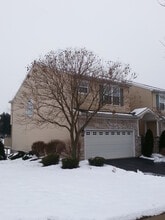 Building Photo - 720 Ferris Way