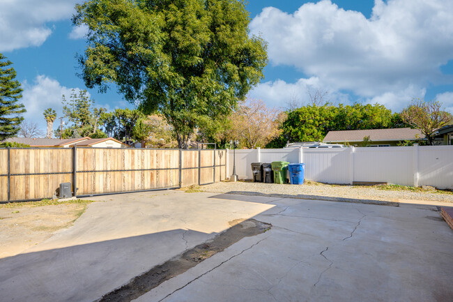 Building Photo - 18824 Arminta St