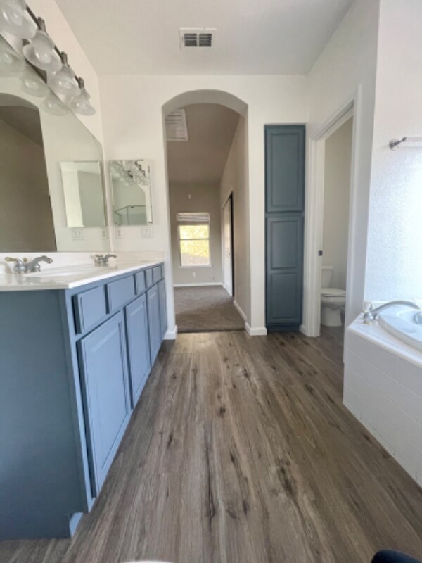 Building Photo - 508 Cascade Dr