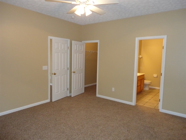 Building Photo - 9748 Olde Park Dr