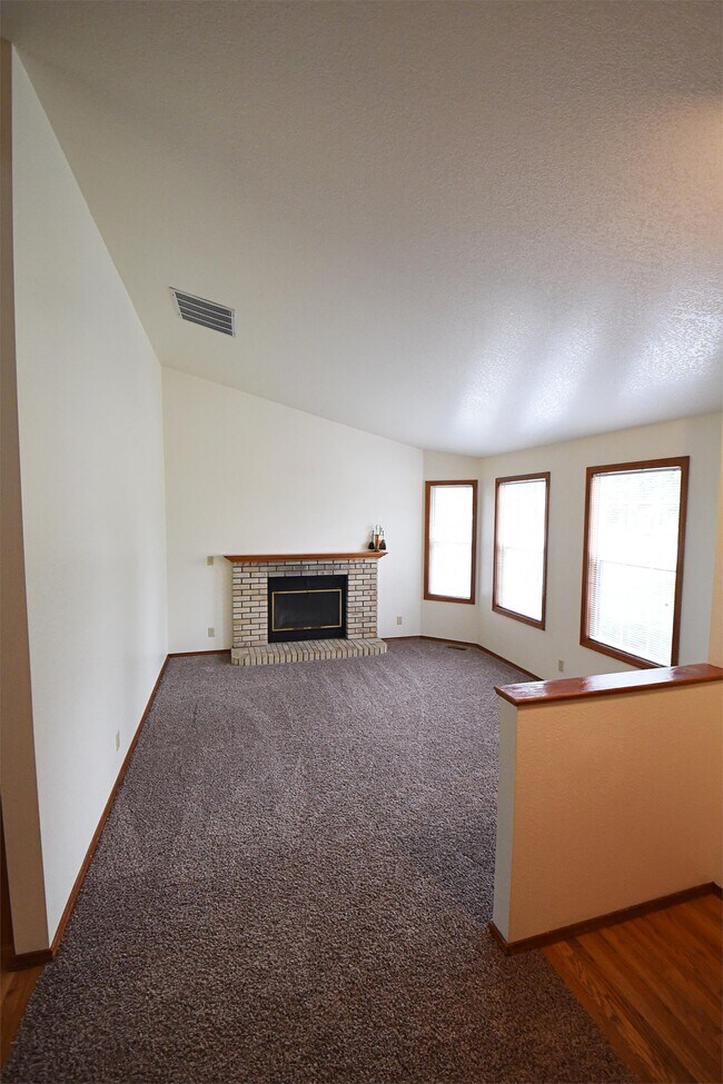 Building Photo - 5357 Cheyenne Ave