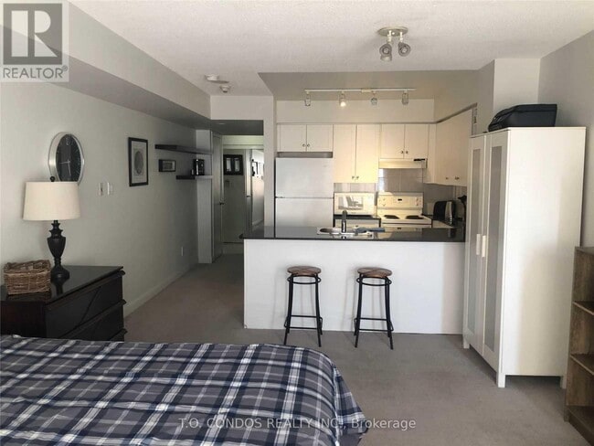 Photo du bâtiment - 210 Victoria St