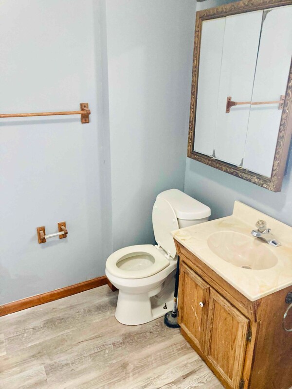 1040 Neptune Ave Akron, OH 44301 – photo 4