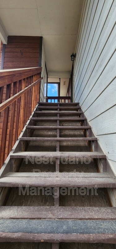 Building Photo - 83 SW 7th Ave