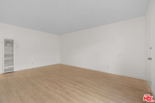 Foto del edificio - 1433 Brockton Ave