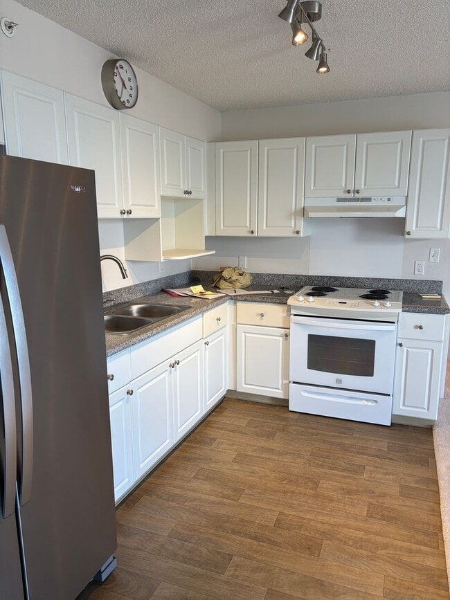 Building Photo - 801 South St