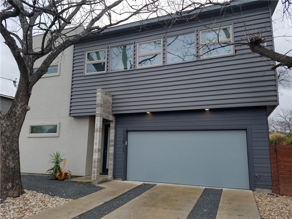 Foto principal - 1139 1/2 Gunter St