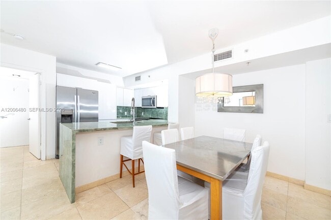 Foto del edificio - 90 Alton Rd