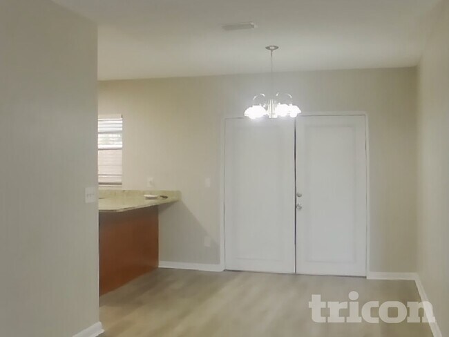 Foto del edificio - 320 Laxton Ln