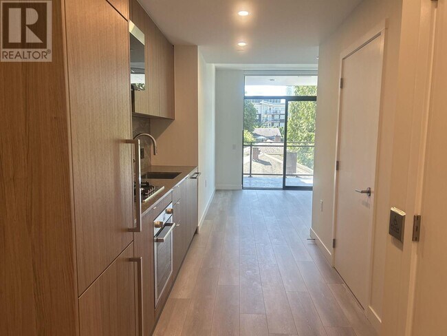 Photo du bâtiment - 626-626 Claremont St