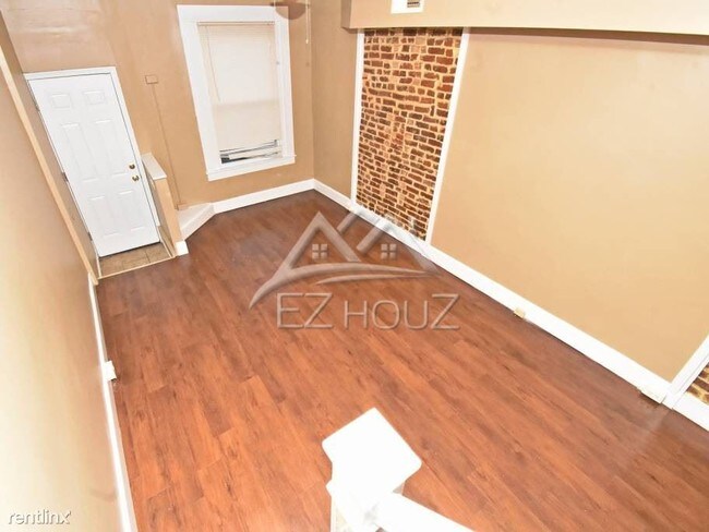 Building Photo - 2 br, 1 bath Apartment - 163 N. Curley St