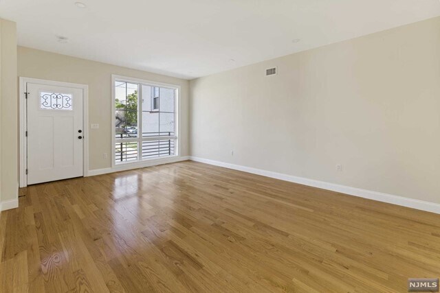 Building Photo - 57 Lincoln St