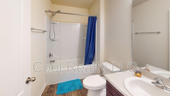 Foto del edificio - 2489 Oak Stream Dr